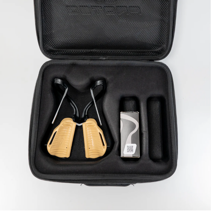 Protec, protège gencive innovant pour protéger les barres dans la bouche de votre cheval. Idéal pour chevaux qui craignent le mors et sont trop sensibles. Vendu chez Topmors. Vendu dans une mallette de protecion.